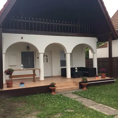 Julianna Apartmanhaz