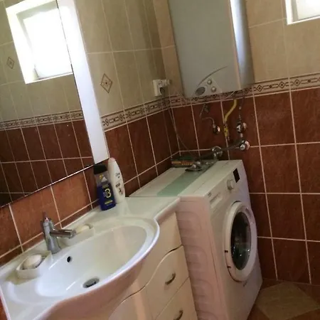 Julianna Apartmanhaz Lejlighed *